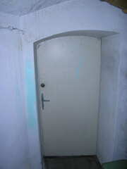 Drzwi dawnej celi